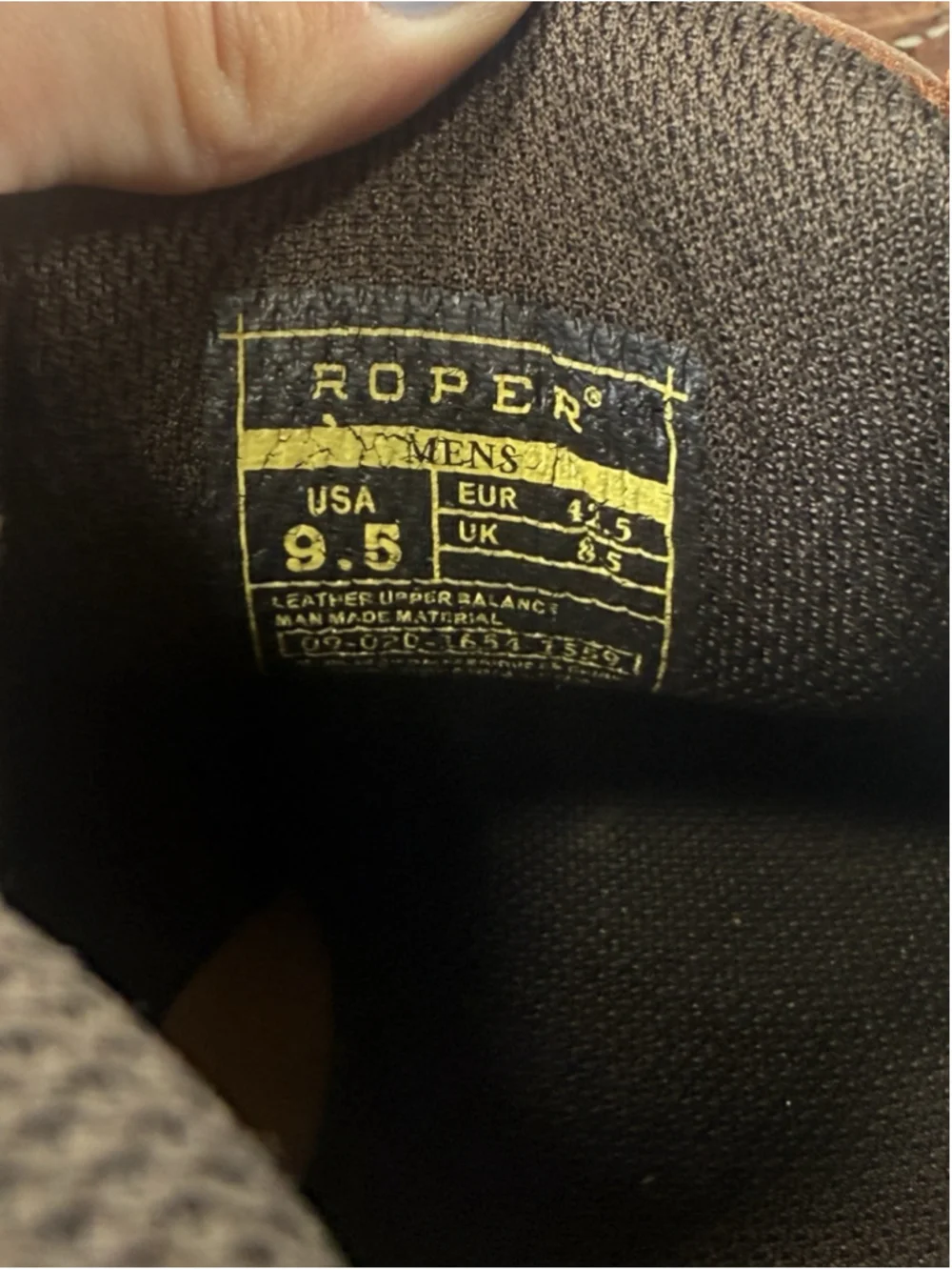 ROPER MEN'S size 9.5 OSTRICH PRINT CHUKKA CASUAL BOOTS